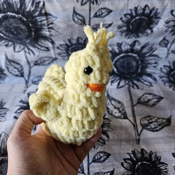 Crochet Light Yellow Baby Chick Amigurumi Plushie - Picture 10 of 13